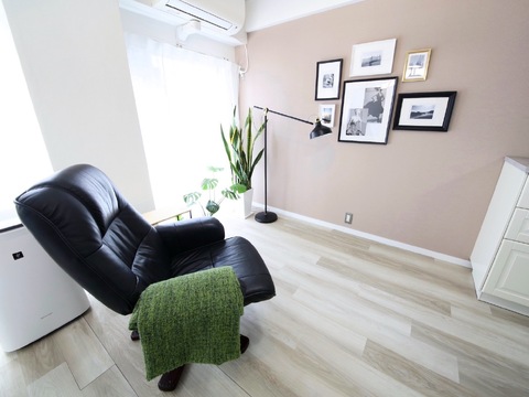 【大阪上本町】パラジェル導入サロン！≪ママさんやブランクのある方の応募も大歓迎≫≪土日休み月2回までOK≫≪賞与あり≫≪高単価≫≪実働8時間≫落ち着いた雰囲気のサロン！ゆったりと施術時間を取り、丁寧な接客・技術を提供しています！技術に自信がない方も安心、しっかり技術を身に付けられます！「GRACE nails（グレースネイルズ）」からネイリスト（ネイル）の求人☆☆