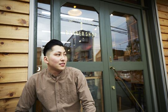 【古市】≪月給25万円〜≫≪完全週休2日制≫≪20時迄に退勤可能≫働きやすい環境のアットホームサロン♪連休も多く自分の時間もたっぷり持てますよ！“AKARI WORKS（アカリワークス）”からスタイリスト（理容師）の求人☆★