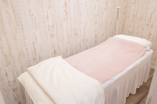 【大名】≪髪型ネイル自由・選べるお休み日数・基本残業無し≫充実した福利厚生のもとプライベートも大切にしながら長く働くことができる環境！幅広いメニューと丁寧なカウンセリングが多くの女性に愛されるサロン「Eyelash Salon Babe（アイラッシュサロンベイブ）」からアイリスト（まつげエクステ・まつげパーマ・アイブロウ）の求人☆☆