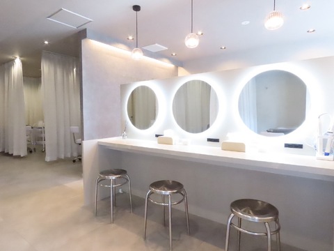 【赤坂駅】≪月給53万円の支給実績あり・髪型ネイル自由・選べる働き方・社会保険完備・アイブロウメニューあり・業務委託は自由出勤・集客に自信あり≫業務委託大歓迎！！幅広いメニューと丁寧なカウンセリングが多くの女性に愛されるサロン「eyebrow&eyelash Ral. 天神店（アイブロウアンドアイラッシュラルテンジンテン）」からアイリスト（まつげエクステ・まつげパーマ・アイブロウ）の求人☆☆