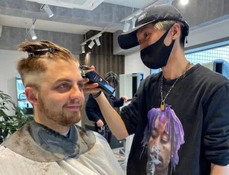 【心斎橋】≪社会保険完備≫≪月給20万円スタート≫NYなど海外にも店舗を構える実力派サロン！希望者には海外勤務のチャンスもあり！“CRAIVE NEW YORK”でアナタの可能性を広げてみませんか やる気があれば未経験者も歓迎です★アシスタント（美容師）の求人★☆★