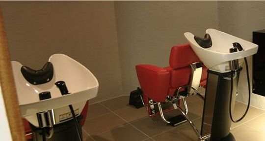 【羽衣】お客様との関係性を第一に考えているオシャレなオーナーズサロン「Fates」からアシスタント（美容師）の求人♪技術だけ一人前になるのではなくて「美容師」として一人前になる事ができますよ☆☆