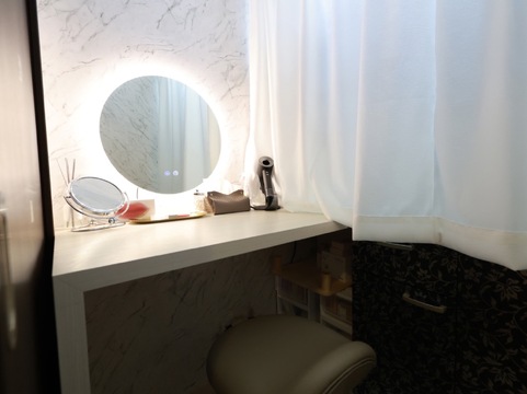 【平野】≪ママさん・ブランクある方歓迎≫≪サロンワーク未経験OK≫≪日祝定休・土曜出勤可能な方歓迎！≫≪16時までの勤務OK・夕方以降出勤可能な方歓迎！≫≪年末年始・GW・夏季休暇あり≫≪髪色自由・ネイルOK≫プライベートとお仕事の両立が可能なサロン！「nail&eyelash Bellulu（ネイルアンドアイラッシュベルル）」からアイリスト（まつげエクステ・まつげパーマ）の求人☆☆