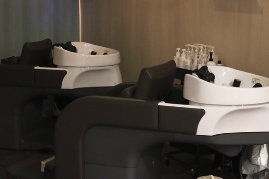 【京都河原町】≪完全週休2日制≫≪日曜休みも相談可能≫≪集客力も抜群、40万円以上の高収入も目指せます≫お休みも充実でライフスタイルに合わせて働けます。1万円以上の高単価で無理なく入客し顧客を増やしていくことが可能！「Recess hair（リセスヘアー）」スタイリスト（美容師）の求人☆★