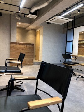 【横浜駅】≪自由出勤制≫≪中番OK≫≪マンツーマン接客≫健康な頭皮と綺麗な髪を育てるエイジングケアサロン！稼ぎたい方、自分のペースで仕事したい方どちらも歓迎です！「MAISON （メゾン）」からスタイリスト（美容師）の求人☆★☆