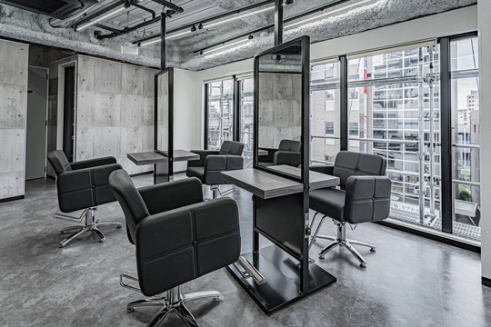 【本川越駅】≪土日休み歓迎≫≪交通費支給あり≫≪マンツーマン接客≫ハイトーンカラーや外国人風透明感カラーが大人気！新規の集客にも自信があるため入客に不安のある方でも安心して働けます！「STARS ray 本川越店（スターズレイホンカワゴエテン）」からスタイリスト（美容師）の求人☆★