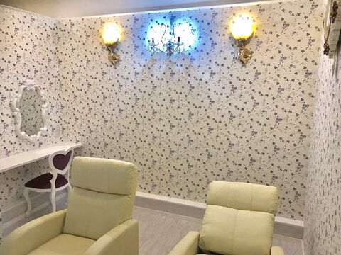 【JR奈良駅】■フリー売上40％還元／指名売上45〜55％還元■フルタイムで30万円以上の月収はもちろん！週1日〜の勤務・土日のお休み・時短勤務など相談可能で、プライベートも重視できちゃう！委託サロンの経験がない方でも働きやすいAngelica JR奈良駅前店（アンジェリカジェイアールナラエキマエテン）からスタイリストの求人☆★