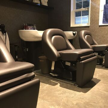 【茶屋町】≪日曜定休あり≫≪有給、連休あり≫≪19:30までには退勤可能≫≪営業中レッスン推奨！≫カフェ風のお洒落な店内！プライベートも充実させながらお仕事ができる環境！「LAVLESS Carpediem（ラブレスカルペディエム）」からアシスタント（美容師）の求人☆★