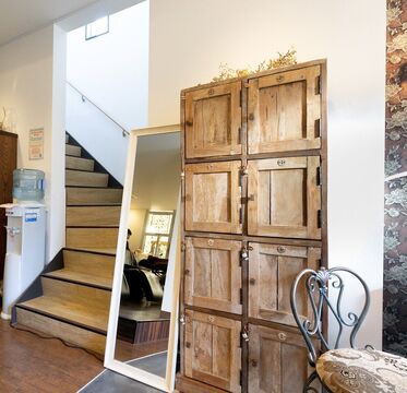 【松井山手】≪18時に退勤OK≫≪社会保険完備≫≪月8,9日休み≫≪ヘアサロン隣接≫プライベートと両立して楽しくお仕事できる！！脱毛やフェイシャルエステメニューもでき、トータルビューティでお客様に関われる！お客様に寄り添ったカウンセリングが人気の「Racine by air（ラシーヌバイエアー）」からアイリスト（まつげエクステ・まつげパーマ・アイブロウ）の求人★☆★