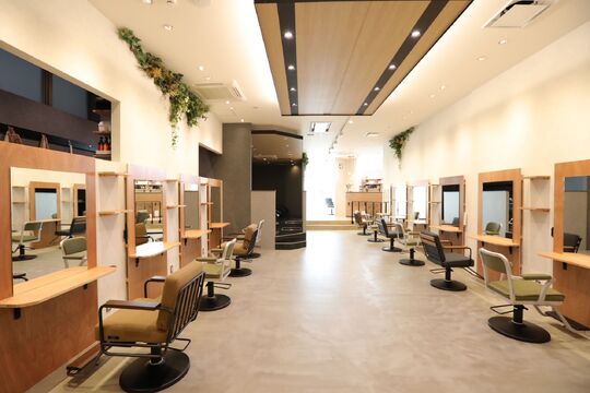 【蒲生四丁目】≪月8,9日休み≫≪社会保険完備≫着付けやアイラッシュも興味があれば学べる！スタッフ同士助け合いを大切にしているサロン！「THREELAND（スリーランド）」からスタイリスト（美容師）の求人☆★☆