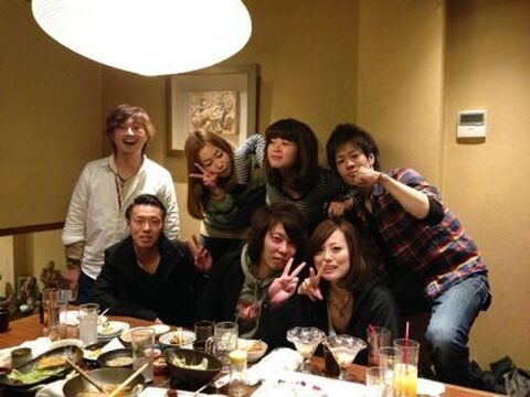 【枚方市】≪福利厚生としてトレーニングジム使用OK≫≪社会保険完備≫入客チャンス有り★ファミリーで来てもらえる暖かいサロンを作っていきます♪仕事もプライベーとも充実させられる環境ですよ！ジムも使用できるので運動が好きな方、筋トレ好きな方も大歓迎！★plum hair 香里ケ丘店（プラムヘアーコウリガオカテン）からスタイリスト（美容師）の求人☆☆