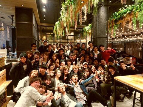 【井土ヶ谷】 保障給あり  完全マンツーマン  独立支援制度あり 住宅地に佇む地域に愛されるヘアサロン★完全歩合制 フリー44％／指名55％還元 により平均月収35万円以上!!!土日休みなどプライベート重視もOK★Hair Lounge Anphi 井土ヶ谷（ヘアーラウンジアンフィイドガヤ）からスタイリスト（美容師）の求人★☆