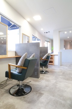 【天王寺】≪自由出勤制≫≪勤務開始3カ月間は日給1万円保障あり！≫≪客単価1万円以上≫≪ママさんの応募歓迎≫≪スタイリストオンリーサロン≫≪ヘアセット・着付けあり≫集客力あり！顧客がいない方でも安心して働くことが可能！「髪質改善&デザイン専門店Retto:天王寺阿倍野店（カミシツカイゼンアンドデザインカラーセンモンテンリトテンノウジテン）」からスタイリスト（美容師）の求人★☆