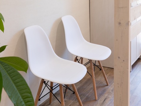 【立花】≪月給23.5万円スタート≫≪社会保険完備≫≪月7.8日休み／平均19時退社≫≪有給休暇あり≫抜群の待遇と、働きやすさを追求したプライベートサロン！掛け持ち無しのマンツーマンでしっかりお客様と関われます。「ray hair&spa（レイヘアーアンドスパ）」からスタイリト（美容師）の求人★☆