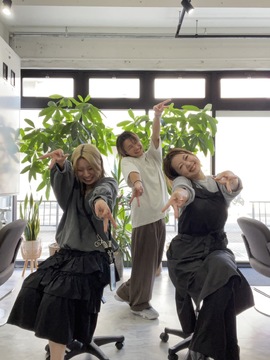 【古川橋】≪最短1年4ヶ月でスタイリストデビュー≫≪営業時間内レッスン可≫≪賞与あり≫≪縮毛矯正メニューが人気≫新卒生や通信生の方も大歓迎！「A.M. hair（アムヘアー）」からアシスタント（美容師）の求人☆★