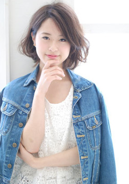 【中百舌鳥】≪月給20.5万円スタート≫≪月8,9日休み≫≪社会保険完備≫≪2年半デビューカリキュラム≫嬉しい待遇面に含めレッスンも一人一人のスタッフさんに合わせてしっかり見てもらえる環境！「Noel hair（ノエルへアー）」からアシスタント（美容師）の求人★☆