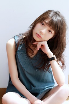 【三ノ宮】≪月給23万円≫≪社会保険完備≫≪有給休暇あり≫完全週休2日制のシフト制なので日曜休みもOK！平均退社時間が19時でプライベートも充実！マンツーマンで技術を学べる高品質サロン「cherie cheri（シェリーシェリ）」からアシスタント（美容師）の求人☆☆