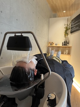 【木津】≪社会保険完備≫≪月8,9日休み≫≪第3日曜定休≫≪有給休暇はすべて土日OK！≫≪平均単価1万円以上≫「美髪×リラクゼーション」がコンセプトの半個室完全予約制サロン！長く働ける環境をつくっております！アットホームな雰囲気が魅力の「HOLO（ホロ）」からスタイリスト（美容師）の求人★☆