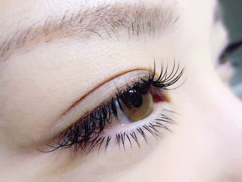 【銀座】◆土日休みOK！・社会保険完備◆実務経験がなくてもしっかりスキルアップできる教育環境があります。仕事もプライベートもしっかり充実できますよ！幅広い年齢層のお客様からの口コミ評価が高いサロンnail ＆ eyelash Bounail 銀座店（ネイルアンドアイラッシュボネールギンザテン）からアイリスト（アイデザイナー・まつ毛エクステ）の求人☆☆