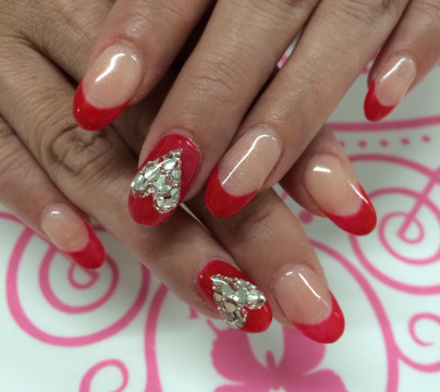 【平野】≪スタッフ大募集★≫≪日曜定休★≫≪19時までの勤務★≫ゆったりとした落ち着いた空間の中で一緒にサロンを盛り上げていきましょう！！地域密着型のサロン″Airis（アイリス）″です♪ネイリスト（ネイル）の求人★☆