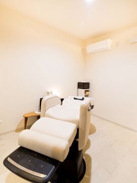 【水口】≪第3日曜休み≫≪月8,9日休み≫≪社会保険完備≫ママさん美容師やブランクのある方も歓迎！入客チャンスも多数あり入客には困りません！美容にハマれるサロンなので美容が好きな方にオススメ！スタッフ同士とっても仲良しなので、アットホームな雰囲気の中お仕事できる環境！「hair salon CHA-CHA（ヘアーサロンチャチャ）」からスタイリスト（美容師）の求人☆★