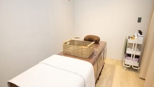 【思案橋】≪未経験OK≫≪月9日休み≫≪社会保険完備≫≪産休育休取得実績あり≫≪月2回土日休みOK≫人気YouTuber御用達サロン！脱毛を中心に幅広いエステメニューを取り揃えている「Motto 長崎店（モットナガサキテン）」からエステティシャンの求人☆☆