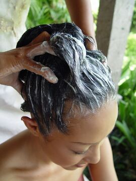 【三宮】≪20時までに退勤可能≫≪着付けやメイクも学べる≫ダメージレスに特化したメニューで、幅広い層の女性のお客様から支持されているお店！遅くまで残る事も無いので自分のペースで学べる環境です「Brunette（ブルネット）」からアシスタント（美容師）の求人☆☆