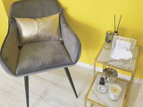 【南森町】≪完全週休2日≫≪社会保険完備≫家庭のある方含め働きやすい環境！マンツーマン接客でお客様と丁寧に関われるサロン！「Ar 南森町店（アール ミナミモリマチテン）」からスタイリスト（美容師）の求人☆★