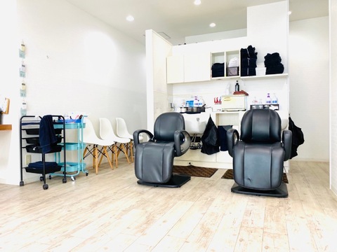 【小森江駅】≪夕方5時で帰れる美容室・社会保険完備・完全週休2日制可能≫あなたの希望に合わせた働き方が可能！幅広い年代の方から愛される地域密着型のヘアサロン「美容室セレーノ 門司下二十町店（ビヨウシツセレーノモジシモニジッチョウテン）」からスタイリスト（美容師）の求人☆★