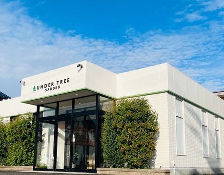 【津島駅】≪完全週休二日制≫≪社会保険完備≫男女問わずたくさんのお客様が来店！今までの技術を生かしつつしっかり入客出来るサロンです。「UNDERTREE GARDEN（アンダートゥリーガーデン）」からスタイリスト（美容師・理容師）の求人☆★
