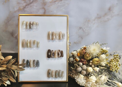 【泉佐野】≪社会保険完備≫≪休憩1時間保障≫≪20時までに退勤OK≫≪土日休み相談可能≫スタッフが個性を活かして活躍できるサロン！デザインや商材の規定はなく、トレンドや自分が興味のあるものを取り入れることができます！充実した福利厚生も長く続けられるポイント！「Luce（ルーチェ）」からネイリスト（ネイル）の求人☆☆