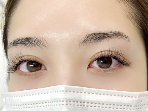 【志紀】≪実働8時間≫≪月22日～相談OK≫≪髪色ネイル自由＆私服勤務≫≪20時までに退勤OK≫技術も接客もハイクオリティ！幅広い年齢層のお客様に通っていただけるアットホームサロン「eyelash salon EMINAL（アイラッシュサロンエミナル）」からアイリスト（まつげエクステ・まつげパーマ） の求人★☆