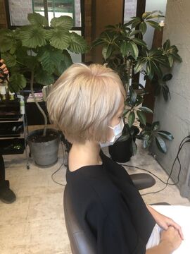 【アイランドセンター】≪月2回日曜日休みあり≫≪月給30万円～！≫≪完全週休2日制≫≪社会保険完備≫≪タオルは全てリース≫≪入客チャンスあり≫一人一人のお客さんにしっかり関われるサロン「hair make ERTE（ヘアーメイクエルテ）」からスタイリスト（美容師）の求人★☆