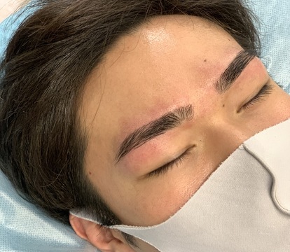 【恵比寿】≪個人売上インセンティブあり≫≪夏季連休あり≫≪未経験OK≫理想の眉毛をキープすることができる美容電気脱毛専門店！予約の取れない超人気店です！高い技術を学びたいという向上心の高い方大歓迎！「BrowEND 恵比寿（ブロウエンドエビス）」からエステティシャンの求人☆☆