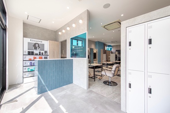 【高崎駅】◆社会保険完備・実働8時間・土日休み可能・産休育休実績あり・高歩合率◆入客チャンスが多く、顧客がいない方でもご安心ください！プレイヤーとして活躍するのはもちろん、ハサミを置いても活躍できるポジションなど、セカンドキャリアとして様々な選択ができます！「flammeum 高崎（フラミュームタカサキ）」からスタイリスト（美容師）の求人☆★