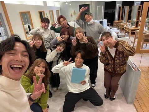 【堺駅】≪社会保険完備≫≪完全週休2日制≫≪平均19時退社≫どんどん入客し成長していける環境！努力した事をしっかり評価してもらえるサロンです！「siie by LILIA（シーバイリリア）」からアシスタント(美容師)の求人☆★