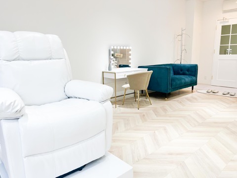 【西宮北口】≪正社員・委託から選択OK≫≪社会保険完備≫≪土日祝OK≫営業前後や休日のレッスンはなし！オンオフのメリハリをつけて働けるサロンです！「I'LL 西宮北口（アイルニシノミヤキタグチ）」からアイリスト（まつげエクステ・まつげパーマ・アイブロウ）の求人☆★