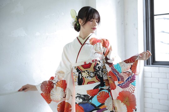 【寺田町】≪月給27万円～≫≪平均19時半退勤≫≪社会保険完備≫普段のヘアスタイルから、人生の大事なイベントまで幅広く関われる地域密着サロン！ピザ半額など福利厚生も充実！「mieuxque happyhairlife（ミュークハッピーヘアライフ）」からスタイリスト（美容師）の求人☆★