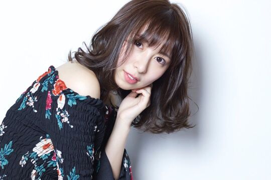 【上津荒木】≪月給17万円スタート・社会保険完備≫集客好調の為ビラ配りもなし。ガンガンレッスンする方なら2年目安でスタイリストデビューを目指せる地域密着型ヘアサロン「HAIR MAKE UN SOMMET（ヘアーメイクアンソメット）」からアシスタント（美容師）の求人☆★