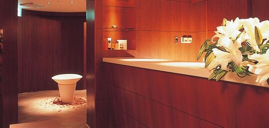 【中之島】≪5連続休暇制度あり≫≪月8日or月10日休みの選択制≫≪実働7.5時間≫≪ボーナスあり！≫≪カウンセリング重視≫高いハンド技術で「東洋医学」をベースとしたメニューを展開するサロン「Carju Rajah リーガロイヤル店（カージュラジャリーガロイヤルテン）」からエステティシャンの求人です☆☆