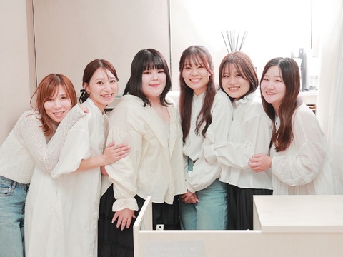 【寝屋川市駅】≪掛け持ちなし！≫≪カウンセリング重視≫≪18時閉店≫≪髪色ネイル自由≫≪人間関係も抜群≫OLさんや主婦の方に大人気のアットホームな働きやすいサロン「Nalu（ナル）」からアイリスト（アイデザイナー・まつ毛エクステ）の求人☆☆