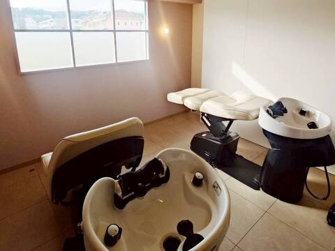 【門戸厄神】≪社会保険完備≫≪完全週休2日制／日曜休みあり≫≪18時過ぎに退勤可能≫≪有給休暇、GW休暇あり≫パートママさんも大歓迎、時給1400円スタート！働き易い環境が用意されたアットホームサロン！リピーターが多くお客様としっかり関われます！休みが多くプライベートも充実！「creative space riche（クリエイティブスペースリッシュ）」スタイリスト（美容師）の求人☆★☆