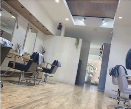 【草津】≪月8,9日休み≫≪毎月1回、日曜休みあり≫≪社会保険完備≫平均客単価1万円以上の高単価サロン！年間休日115日と業界最高水準なのでプライベート充実！入客スタイルはマンツーマンでも掛け持ちでも可能！平日は18時閉店のため、友人や家族との時間も大切にできますよ！「flower（フラワー）」からスタイリスト（美容師）の求人★☆