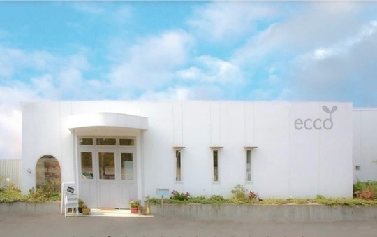 【八日市】≪固定給33万円（半年保証）≫≪有給しっかり取得≫≪社会保険完備≫ブランク・育休復帰・環境チェンジも歓迎します。無理せず、安心して美容師を続けられる。そんな「長く働ける働き方」を、eccoが整えました。「ecco green（エコーグリーン）」からスタイリスト（美容師）の求人☆★