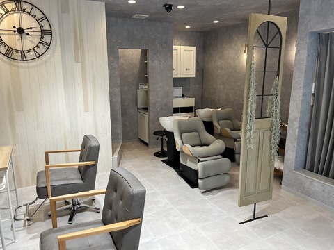 【富田】≪完全週休2日制！平均退社20時！社会保険完備可≫カット入客チャンスが多く、ゆったりお客様と関わっていくことが可能です！プライベートも大切にしながら働いていくことができますよ！「HAIR CARE DHK（ヘアケアディーエイチケー）」からスタイリスト（美容師）の求人☆★☆